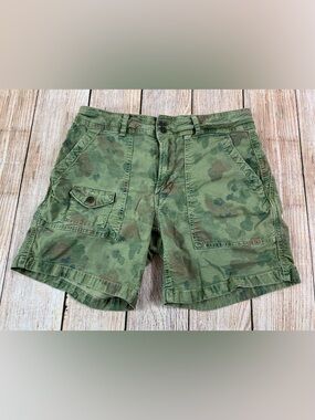Women’s Anthropoloie The Wanderer Green Camo Stretch Shorts Size 27